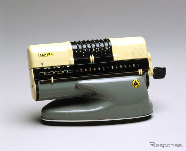 アルピナの機械式計算機(1960年ごろ)