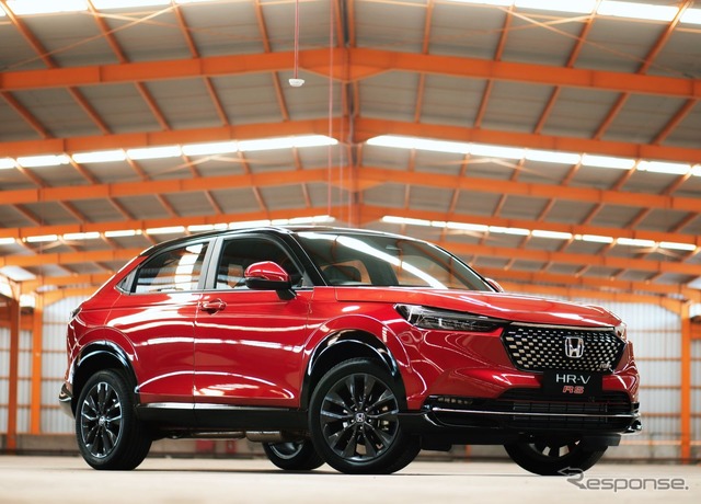 ホンダ HR-V(ヴェゼル に相当) 新型の「RS」(インドネシア仕様)