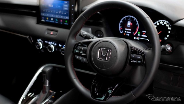 ホンダ HR-V(ヴェゼル に相当) 新型の「RS」(インドネシア仕様)
