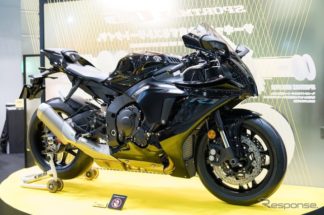 SPORTMAX Q5 + YAMAHA R1 / 東京モーターサイクルショー2022