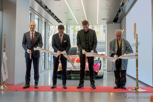 テープカット式典ではPAIG Japan Automotive Investment合同会社代表取締役イヴァイロ・プレヴ氏(左端)も参加。