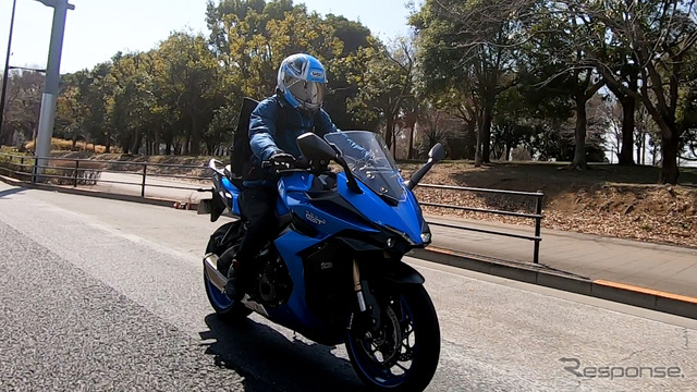 スズキ GSX-S1000GT 試乗風景