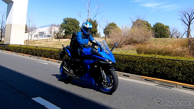 スズキ GSX-S1000GT 試乗風景