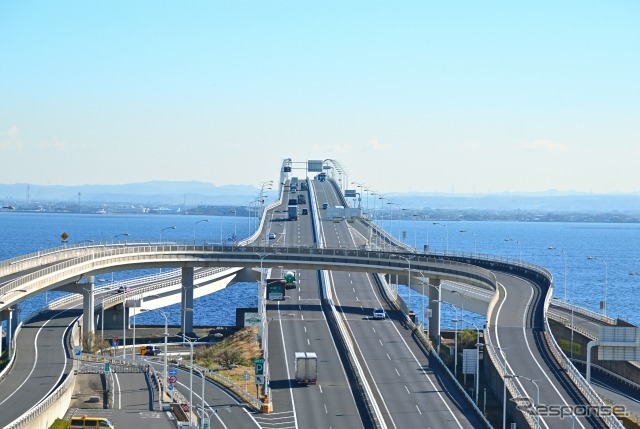 東京湾アクアライン海ほたる