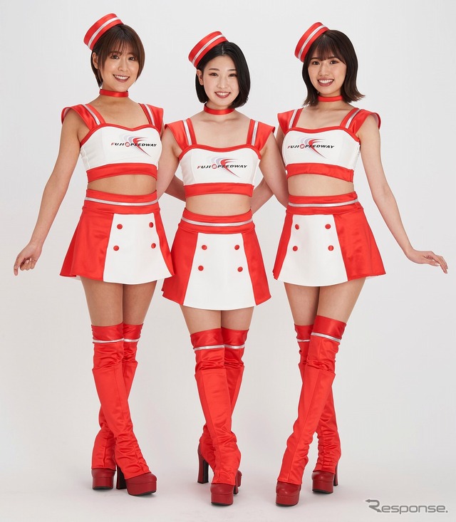 富士スピードウェイイメージガール「クレインズ」(左から高橋真以、佐久間あゆみ、秋澤うらら)