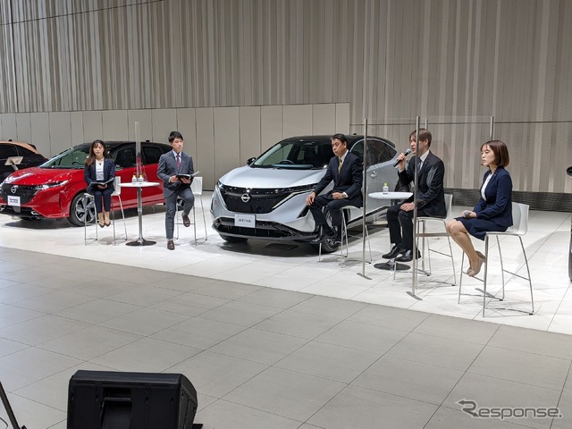 内田CEOとアリアの製造から販売までの各フェーズの若手社員が参加したパネルディスカッション