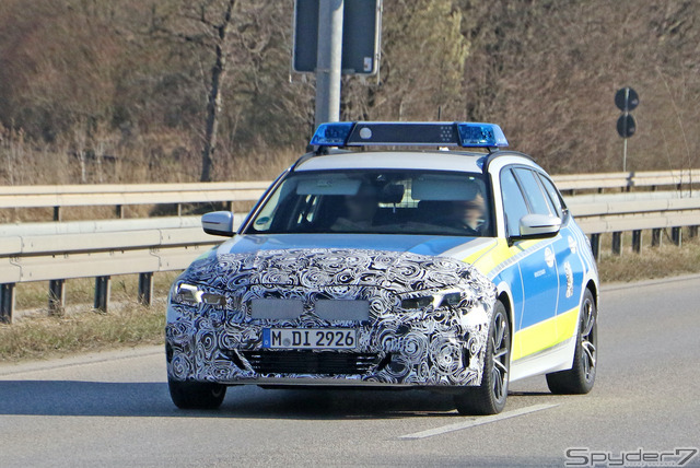 BMW 3シリーズ 改良新型 ポリスカー プロトタイプ スクープ写真