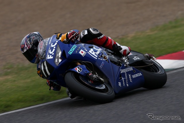 2012年 鈴鹿8耐優勝車両「F.C.C. TSR Honda（CBR1000RR）」