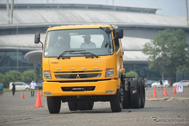 インドネシア市場向け新型中型トラック「ファイターX」
