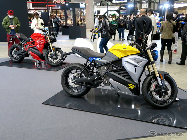 Energicaのスポーツバイクタイプの電動バイク（東京モーターサイクルショー2022）