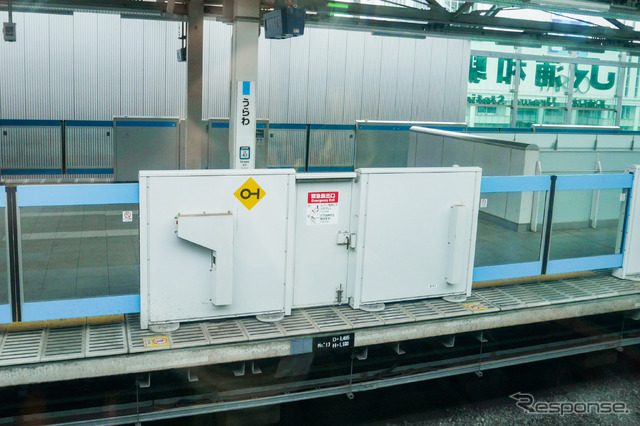 京浜東北線浦和駅のホームドア。京浜東北線では2022年度中に日暮里駅のホームドアを使用開始する予定。