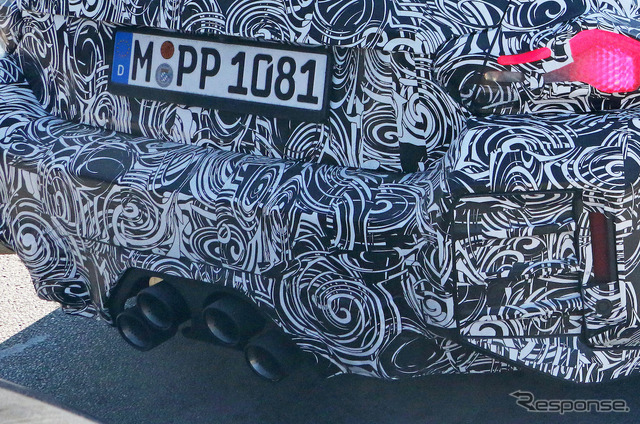 「Mパフォーマンスパッケージ」装着車と思われるBMW M2クーペ 新型プロトタイプ(スクープ写真)