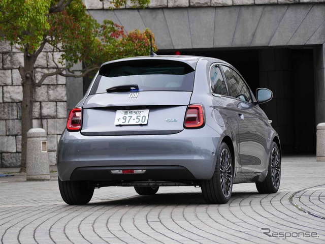 フィアット 500e Icon