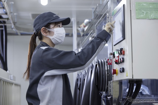 全固体電池の積層ラミネートセルを試作生産する設備