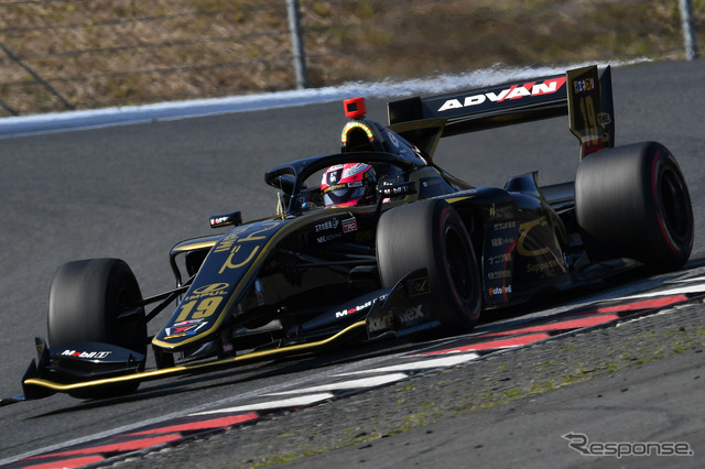 開幕戦4位の#19 関口雄飛(carenex TEAM IMPUL)