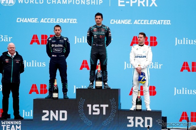 後方から戦略的に追い上げたエバンスが優勝