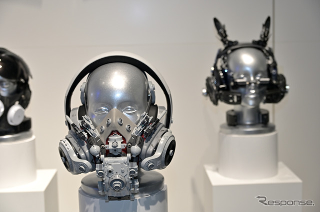 SFプロトタイピング展に展示されたサイバーパンクなヘッドセット