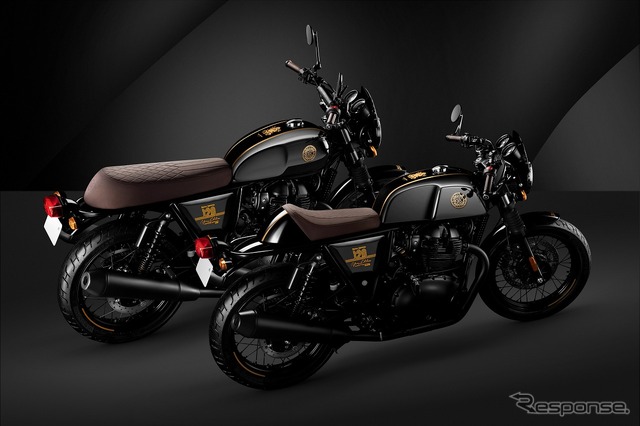 ロイヤルエンフィールド・INT650(奥)/コンチネンタルGT650(手前)120周年アニバーサリーエディション
