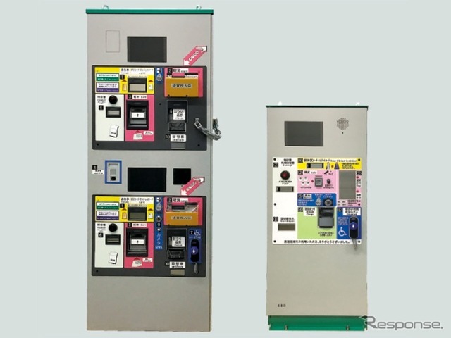 料金自動収受機、従来タイプ（左）と新開発の簡易型（右）