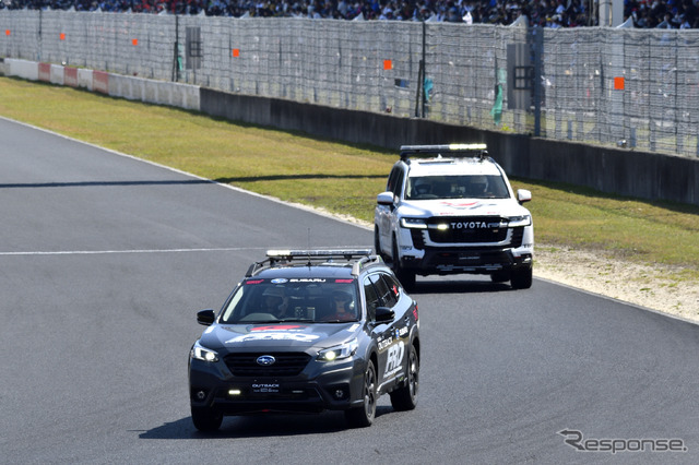 FRO レガシィアウトバックとランドクルーザーGRスポーツ