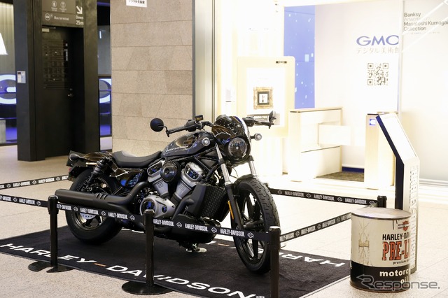 東急プラザ渋谷(東京・渋谷)2階エントランスホールに展示された「ナイトスター」