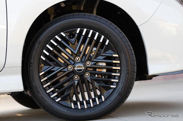 日産 リーフ の2023年モデル(米国仕様)