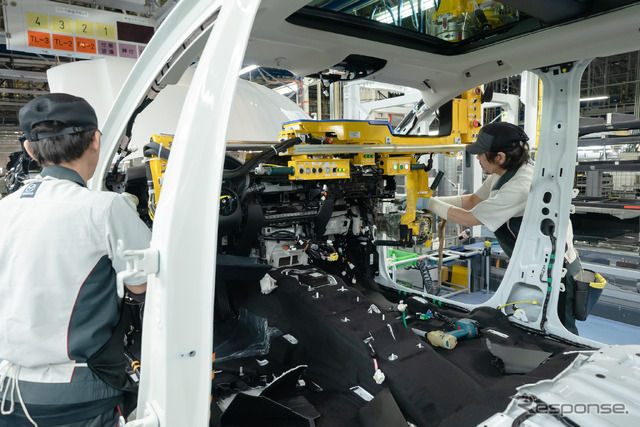 マツダCX-60生産開始(防府第2工場)