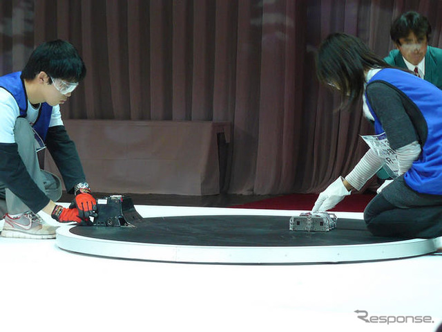 ロボット相撲全国大会、両国 国技館で開催