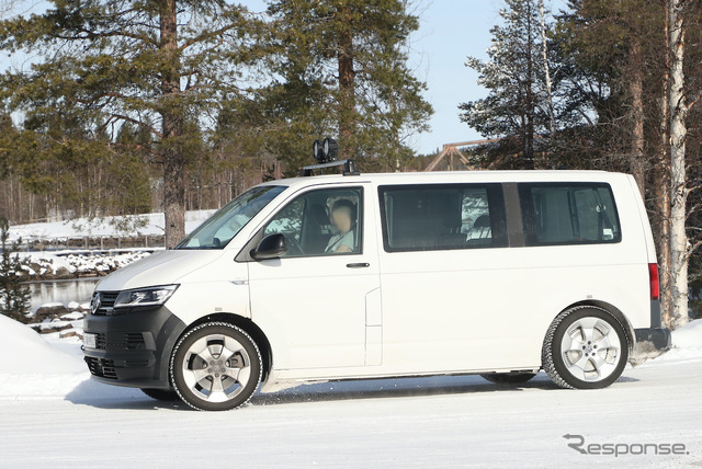 VW ID.Buzz ロングタイプの開発車両(スクープ写真)