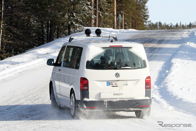 VW ID.Buzz ロングタイプの開発車両（スクープ写真）