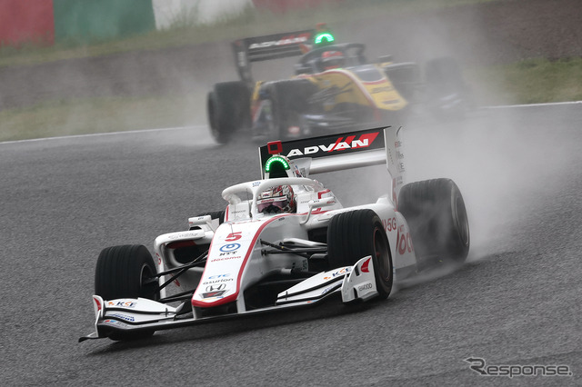 3位の#5 牧野任祐(DOCOMO TEAM DANDELION RACING)