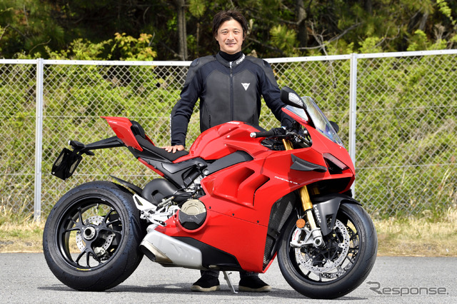 鈴木大五郎氏とドゥカティ パニガーレV4S