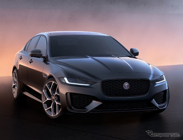 ジャガー XE の「300 SPORT」