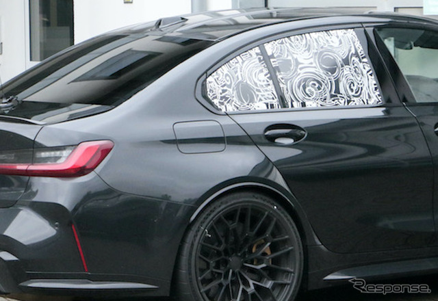 隠されたリアシートはどうなっている? BMW M3 CS(仮)プロトタイプ