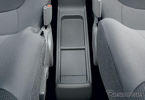 三菱 ランサーカーゴ 発売…日産からOEM供給