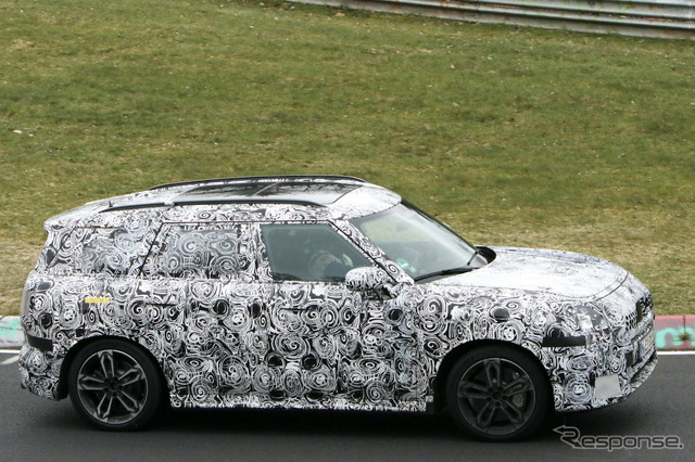 MINI クーパーS クロスオーバー 次期型プロトタイプ(スクープ写真)