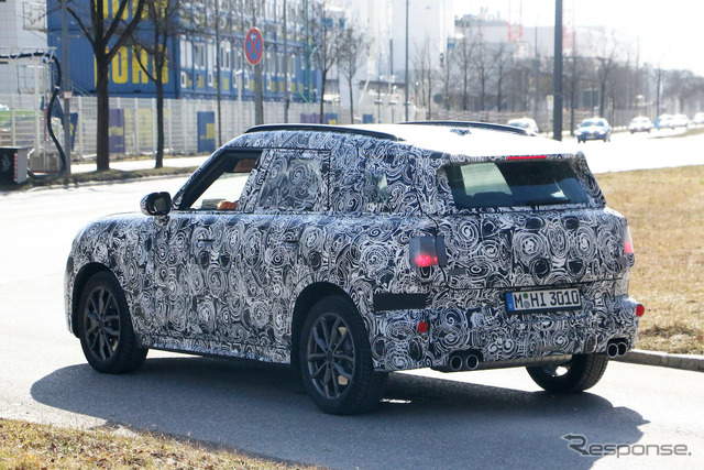 MINI クーパーS クロスオーバー 次期型プロトタイプ(スクープ写真)