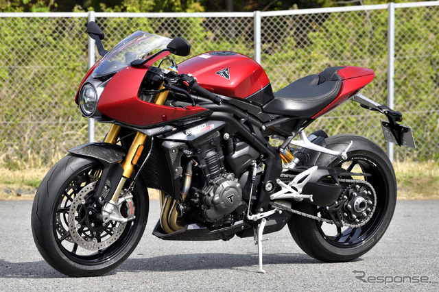 トライアンフ スピードトリプル1200RR