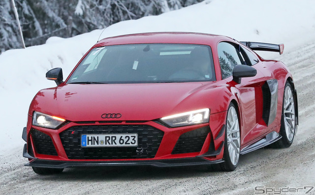 アウディ R8 V10 パフォーマンス RS ファイナルエディション(仮)スクープ写真