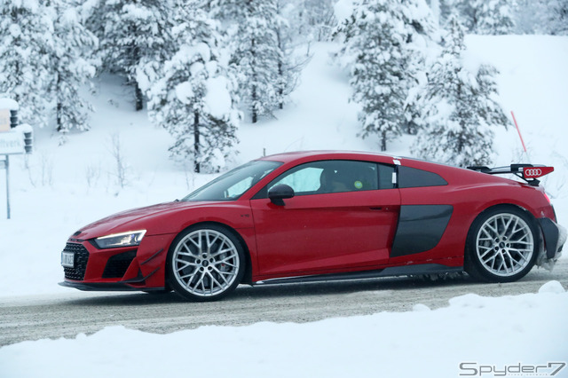 アウディ R8 V10 パフォーマンス RS ファイナルエディション(仮)スクープ写真