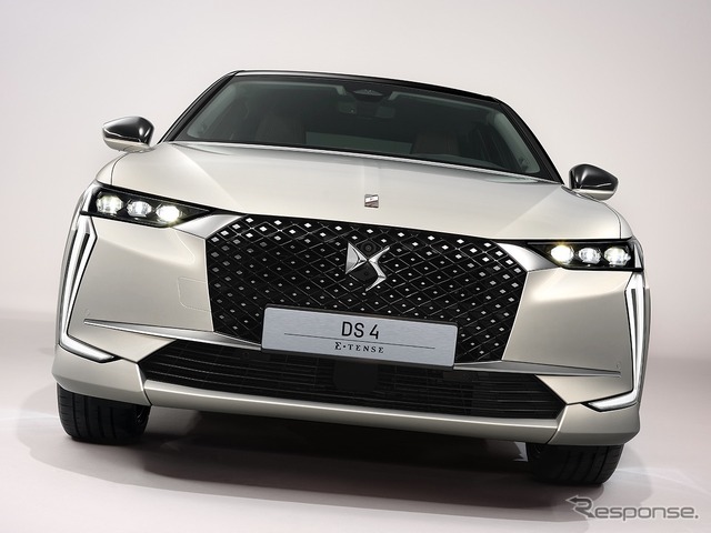 DS 4（欧州仕様）