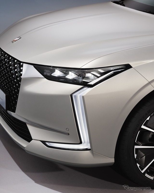 DS 4(欧州仕様)
