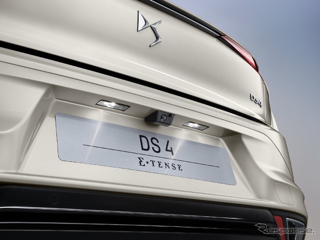 DS 4（欧州仕様）