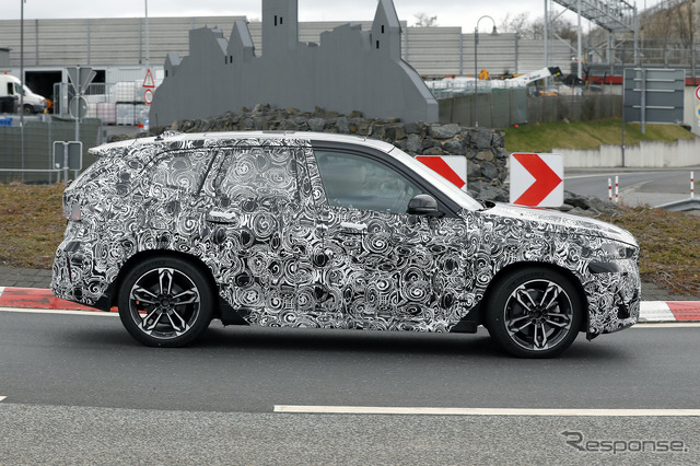 BMW X1 次期型プロトタイプ(スクープ写真)