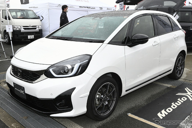 ホンダアクセス フィット…モーターファンフェスタ