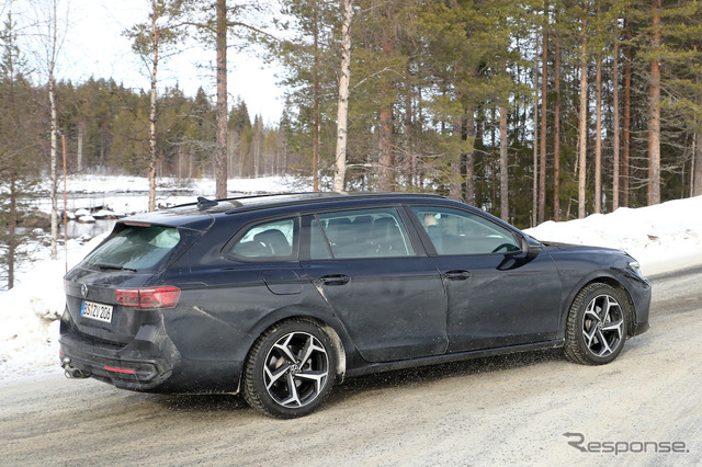 VW パサート 次期型プロトタイプ(スクープ写真)