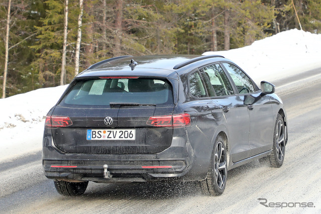 VW パサート 次期型プロトタイプ(スクープ写真)