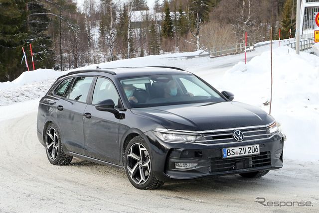 VW パサート 次期型プロトタイプ(スクープ写真)