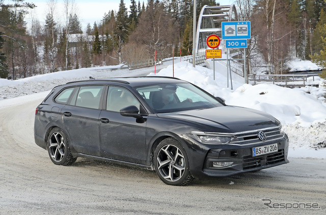 VW パサート 次期型プロトタイプ(スクープ写真)
