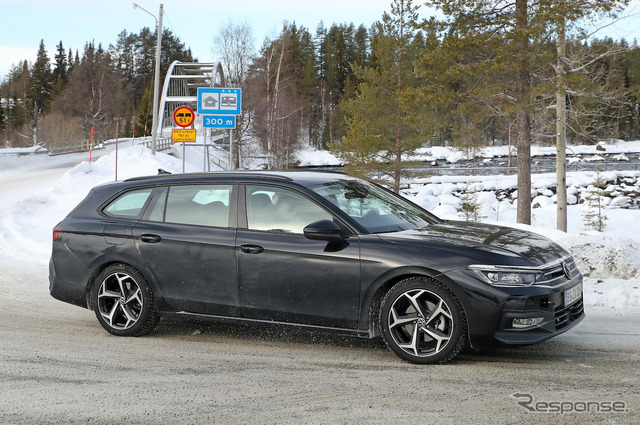VW パサート 次期型プロトタイプ(スクープ写真)